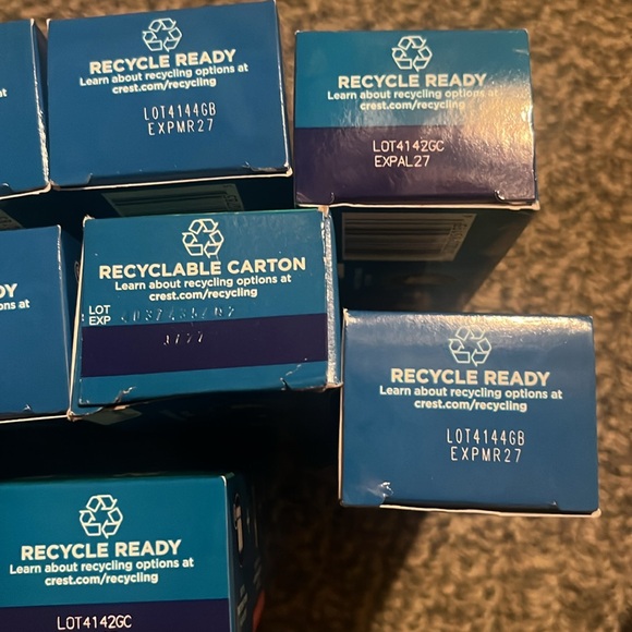 New Crest Toothpaste - Picture 3 of 4